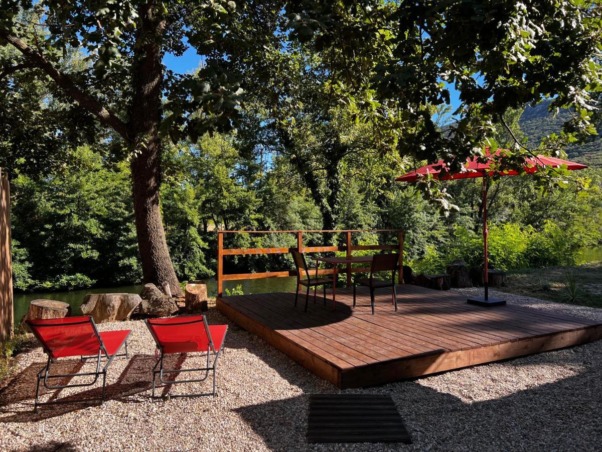 La Magnanerie Dhotes , Les Roulottes Insolites Sauve Exterior foto
